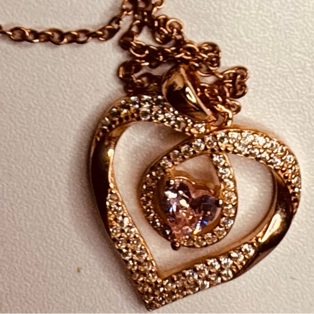 New Rose Gold Heart Pendant Crystals with Silver 925 Necklace.